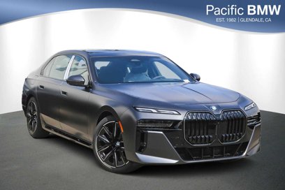 New 2026 BMW 760i xDrive w/ Premium Package