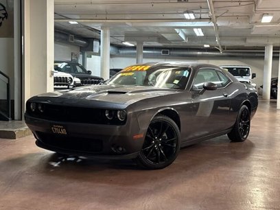 Used 2016 Dodge Challenger SXT w/ Blacktop Package