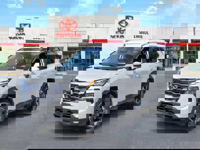Used 2024 Nissan Rogue SV