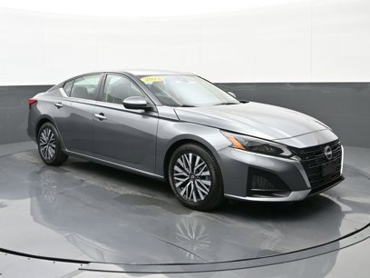 Used 2023 Nissan Altima 2.5 SV