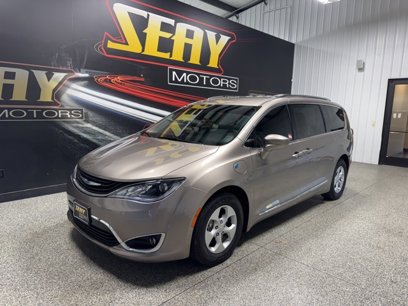 Used 2018 Chrysler Pacifica Touring-L