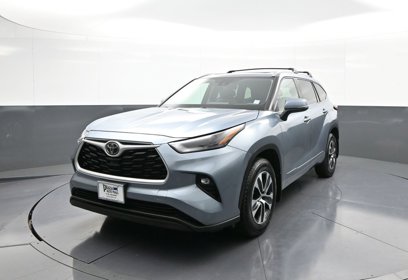 Certified 2022 Toyota Highlander XLE