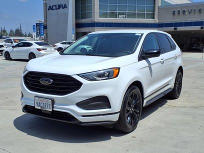 Used 2022 Ford Edge SE w/ Black Appearance Package