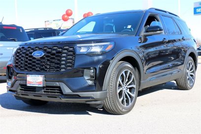 New 2025 Ford Explorer ST-Line w/ Premium Package