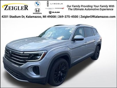 Used 2024 Volkswagen Atlas SE w/ Panoramic Sunroof Package