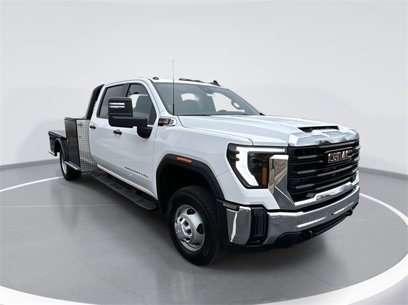 New 2025 GMC Sierra 3500 Pro w/ Convenience Package