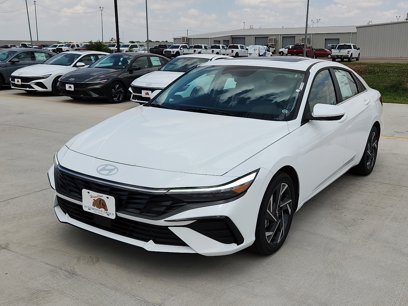 New 2025 Hyundai Elantra SEL