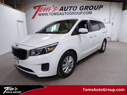 Used 2017 Kia Sedona LX w/ LX Essentials Premium Package