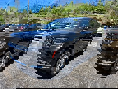 New 2025 Jeep Grand Cherokee L Laredo w/ Luxury Tech Group I
