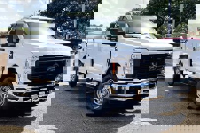 New 2025 Ford F250 XL w/ XL Chrome Package