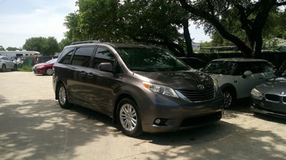 Used 2014 Toyota Sienna XLE