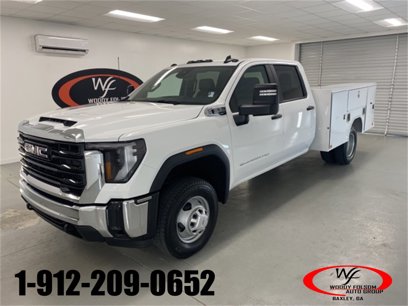 New 2025 GMC Sierra 3500 Pro w/ Convenience Package