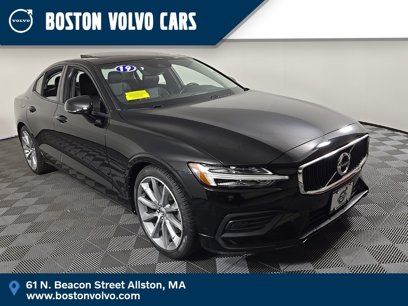 Used 2019 Volvo S60 T6 Momentum w/ Multimedia Package