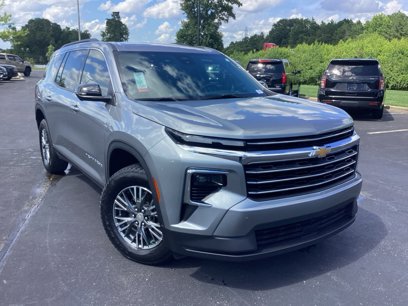 Used 2024 Chevrolet Traverse LT