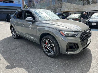Used 2025 Audi Q5 e Premium Plus