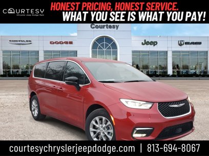 New 2025 Chrysler Pacifica Select