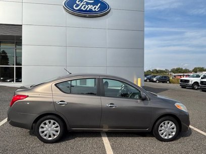 Used 2012 Nissan Versa SV w/ Convenience Pkg