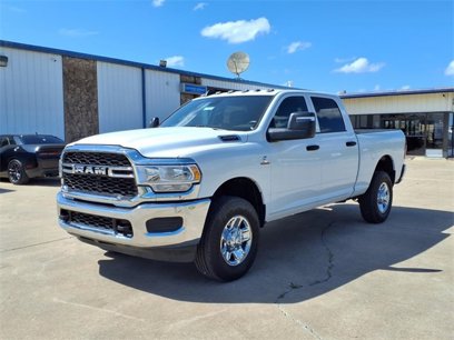 New 2024 RAM 2500 Tradesman w/ Chrome Appearance Group
