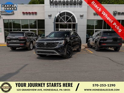 Used 2024 Volkswagen Atlas Cross Sport SE w/ Black Wheel Package