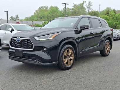 Used 2023 Toyota Highlander Bronze Edition