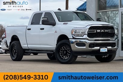 Used 2024 RAM 2500 Tradesman w/ Chrome Appearance Group