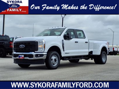 New 2025 Ford F350 XL w/ FX4 Off-Road Package