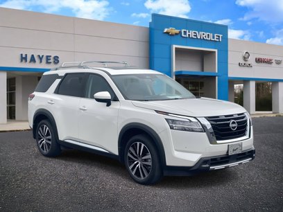 Used 2024 Nissan Pathfinder Platinum w/ Cargo Package