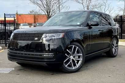 New 2025 Land Rover Range Rover SE