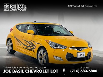 Used 2014 Hyundai Veloster w/ Technology Package 03