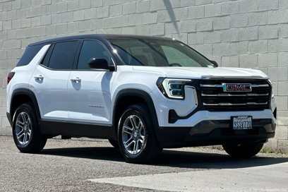 Used 2025 GMC Terrain Elevation