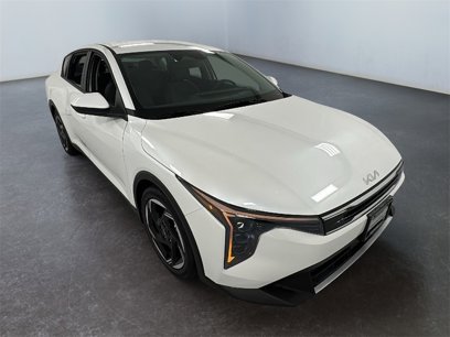 New 2025 Kia K4 EX