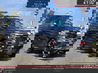 New 2025 Kia Seltos EX w/ EX Sunroof Package