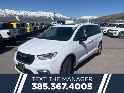 New 2024 Chrysler Pacifica Limited w/ Trailer Tow Group