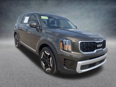 Used 2024 Kia Telluride EX w/ EX Captain's Chair Package
