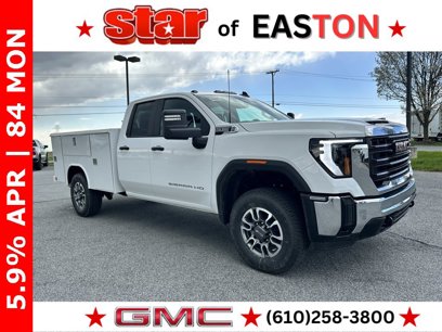 New 2025 GMC Sierra 3500 Pro w/ Convenience Package