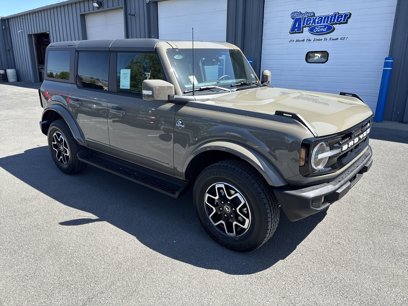 New 2025 Ford Bronco Outer Banks
