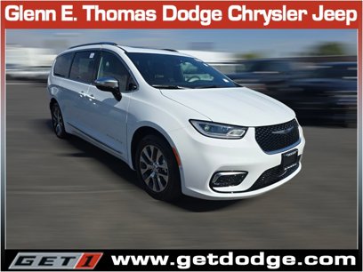 New 2025 Chrysler Pacifica Pinnacle