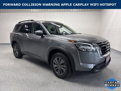 Used 2024 Nissan Pathfinder SV