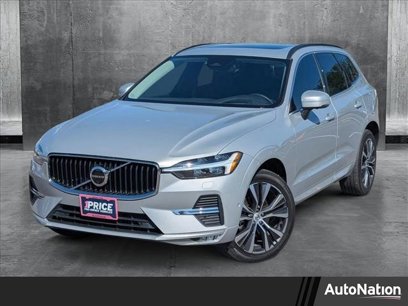 Used 2022 Volvo XC60 B5 Momentum w/ Advanced Package
