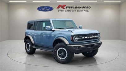 New 2025 Ford Bronco Outer Banks w/ Sasquatch Package