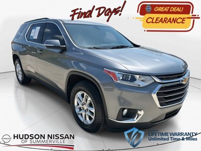 Used 2021 Chevrolet Traverse LT