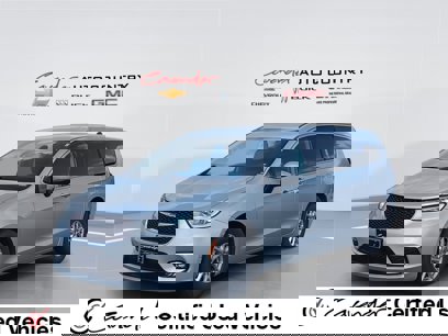 Used 2023 Chrysler Pacifica Touring-L