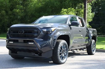 New 2025 Toyota Tacoma SR5