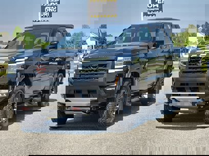 New 2025 Nissan Frontier PRO-4X w/ Tow Package