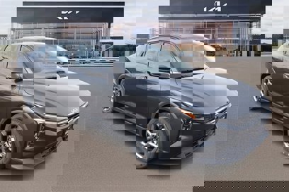 New 2025 Kia K4 LXS