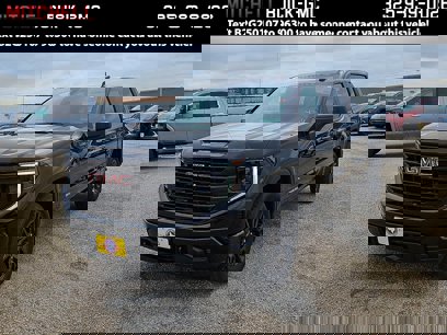 New 2025 GMC Sierra 1500 Pro w/ Graphite Edition