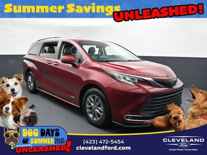 Used 2021 Toyota Sienna XLE