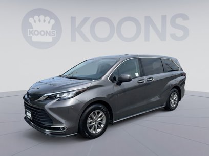 Used 2021 Toyota Sienna XLE