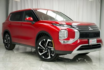 Used 2024 Mitsubishi Outlander SE