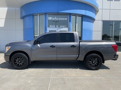 Used 2021 Nissan Titan SV w/ SV Convenience Package